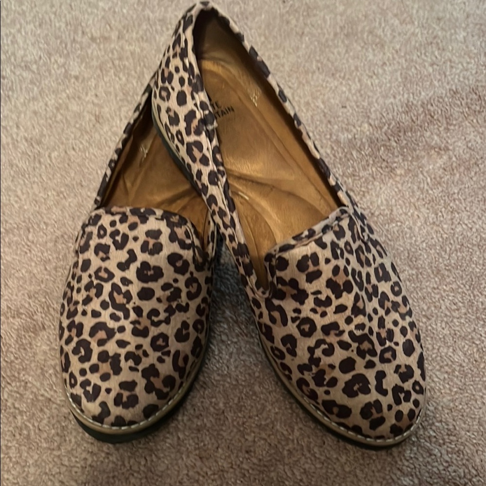 White Mountain Brown and Black Leopard Print Flats